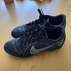 Kid’s Nike Soccer Cleats - Size 4.5